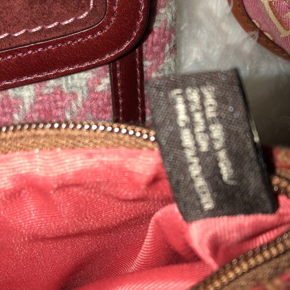 Three COACH WRISTLETS bundle - Picture 7 of 8